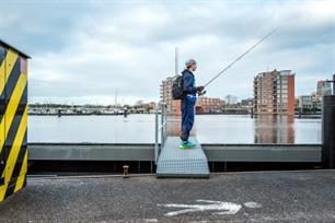 Roofvissen: streetfishing Zaandam