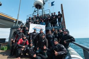 Duikexpeditie vindt nieuwe diersoort voor Nederland en onderzoekt onbekende onderzeeboot op de Noordzee