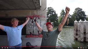 Enzo Knol gaat sportvissen! (video)