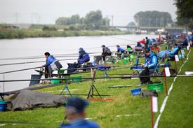 Foto's 3 - wedstrijd 1 (10) (Small)