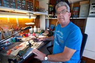 Hengelsport ambacht - Op bezoek bij 'Dobber Rob'