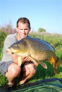 Karpervissen: zoek het in de zijarmen