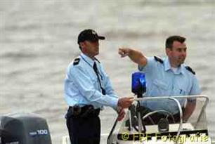 KLPD en politie controleren vissers Lauwersmeergebied