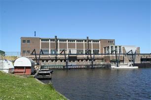 Rijnland heeft hart voor vissen : Hoogheemraadschap werkt aan een gezonde visstand