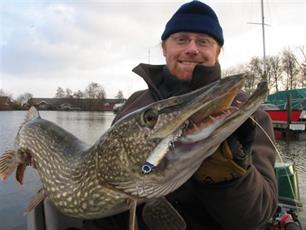 Roofvissen: Sleep- en werpkunstaas voor grote snoek