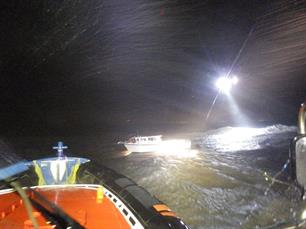 Sportvissers gered na noodsituatie in storm op zee