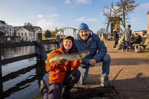 Bezighouden terugvallen Donker worden Sportvisserij Nederland - Vissen op snoek in VIS TV (video)