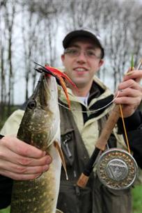 Vliegvissen - Streameren in de polder