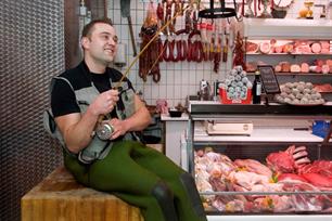 Vliegvissen - zalmvliegen bij de slager