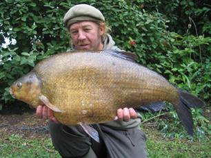 Witvissen: Monsterbrasem en hoe ze te vangen